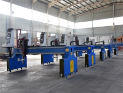 龍門式大型鋼板數(shù)控火焰切割機(jī)3*6米