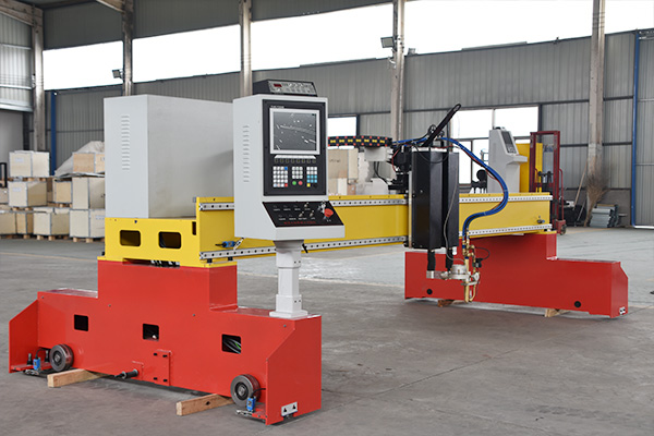 龍門式數(shù)控切割機(jī) 龍門式數(shù)控切割機(jī)