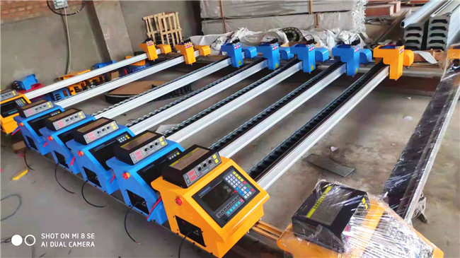 小型龍門式數(shù)控火焰切割機(jī)