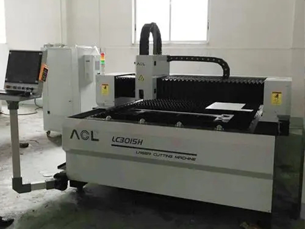 數(shù)控激光切割機(jī)廠家.jpg 數(shù)控激光切割機(jī)廠家.jpg